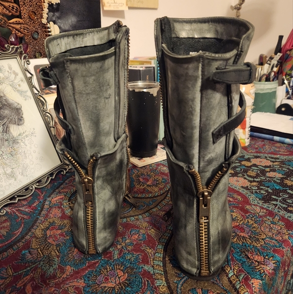 Ravi Freebird Boots - Picture 5 of 11